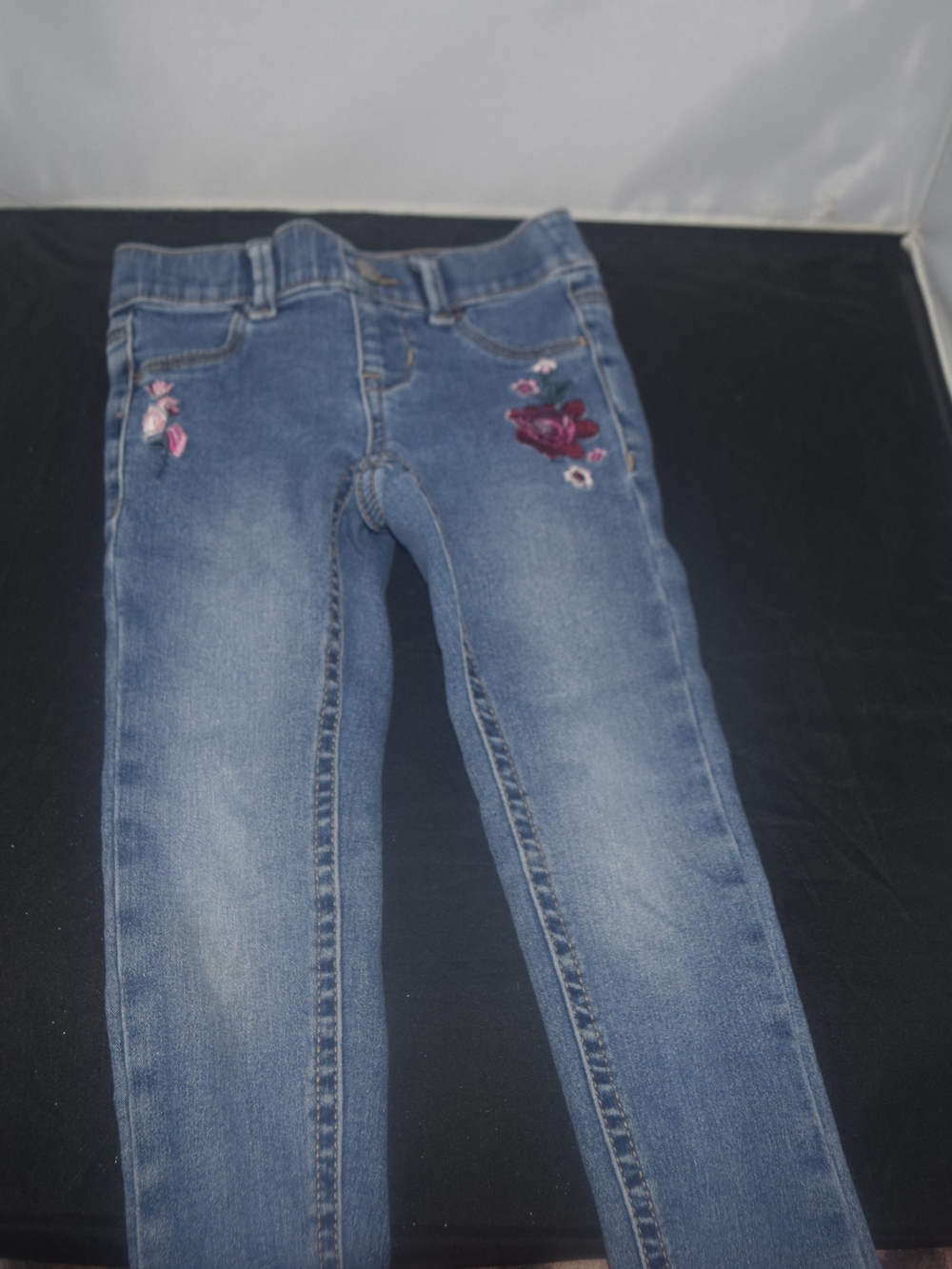 wonder nation Blue Skinny Jeans with Pink & Purple Floral Embroidery XS Girls